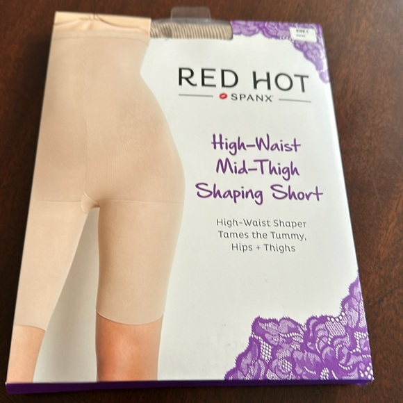 NWT Red Hot Spanx High Waist Mid Thigh Shaping Shorts Size 1 - Picture 1 of 6